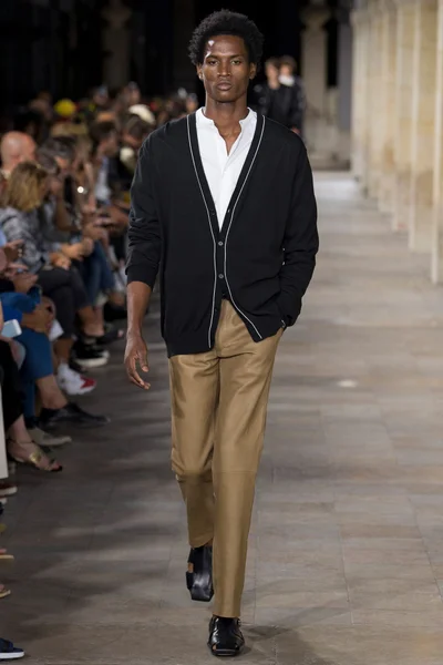 Look 38